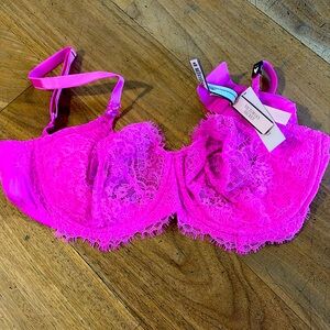 Victorias Secret lace bra - brand new with tags